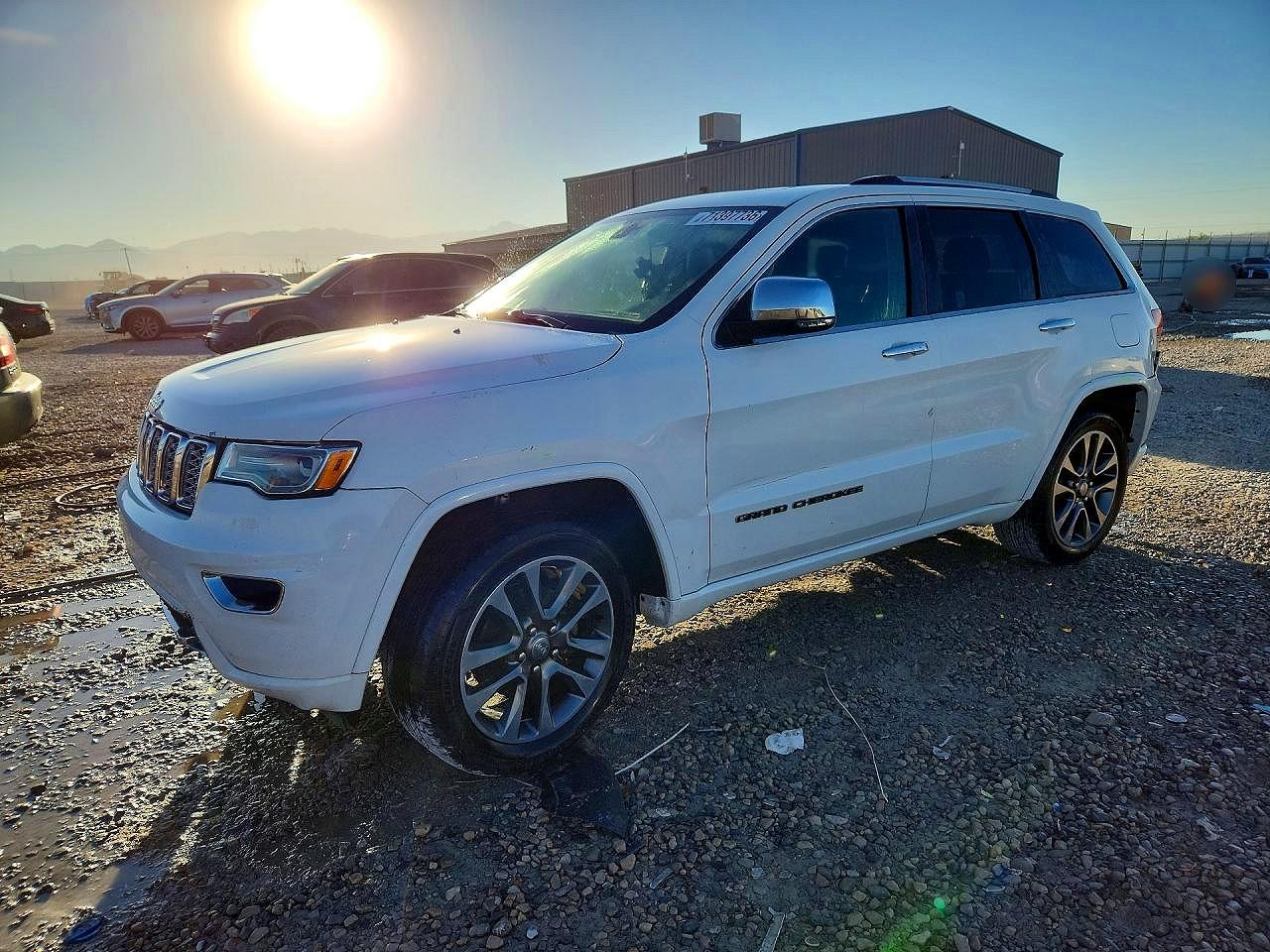 2017 JEEP CHEROKEE OVERLAND | 1C4RJFCG5HC867548 | UPCARS