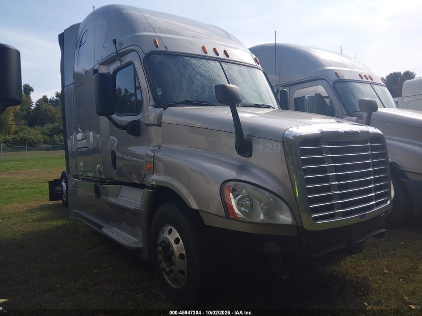 2013 FREIGHTLINER CASCADIA 125 | 1FUJGLDR4DSBV3397 | UPCARS