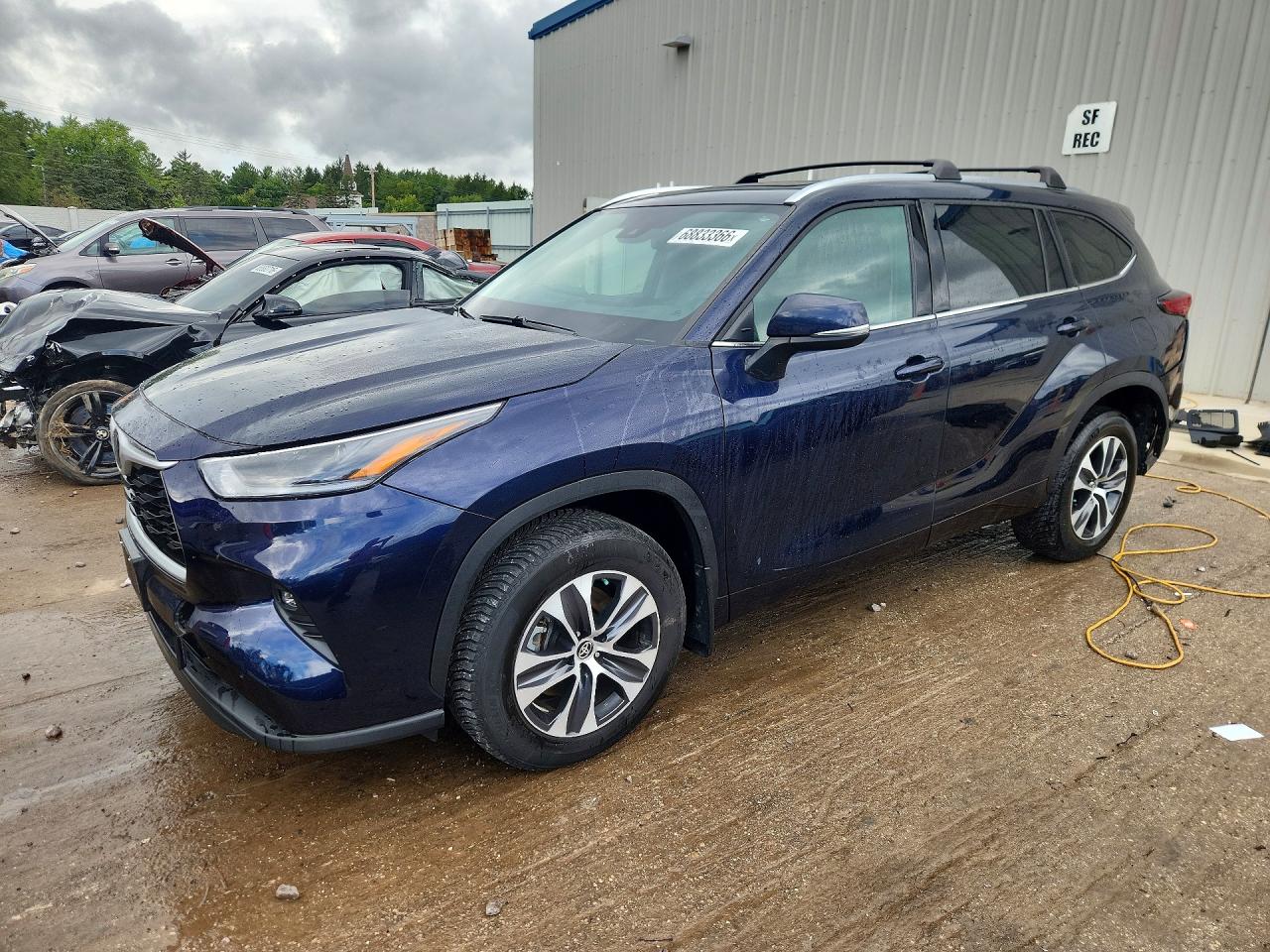 2021 TOYOTA HIGHLANDER XLE | 5TDGZRBH4MS143953 | UPCARS
