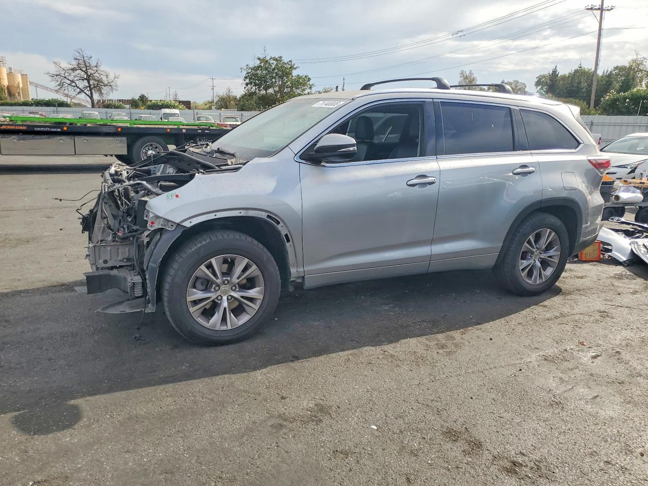2015 TOYOTA HIGHLANDER XLE | 5TDKKRFH8FS067259 | UPCARS