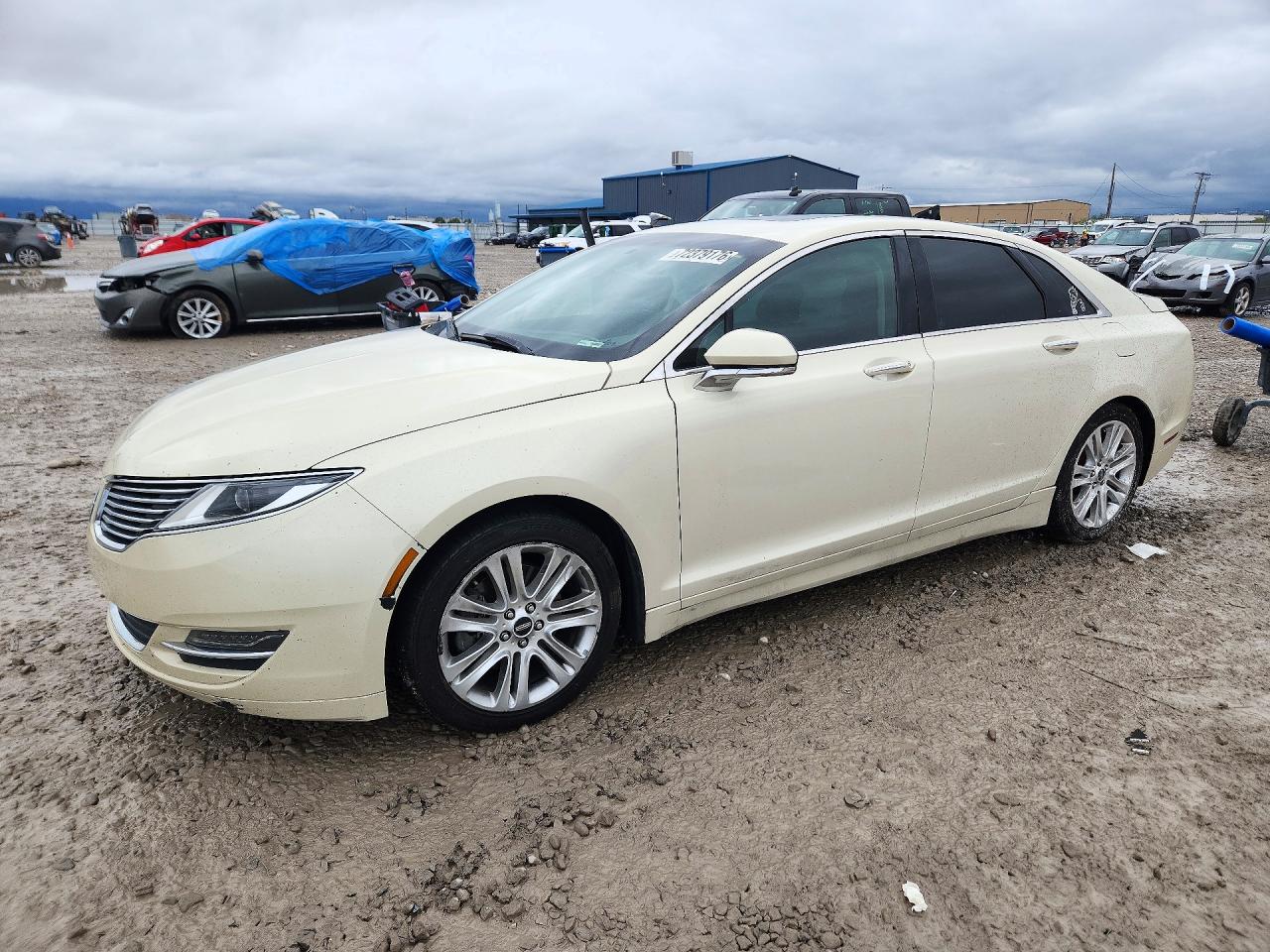 2016 LINCOLN MKZ | 3LN6L2GKXGR606979 | UPCARS