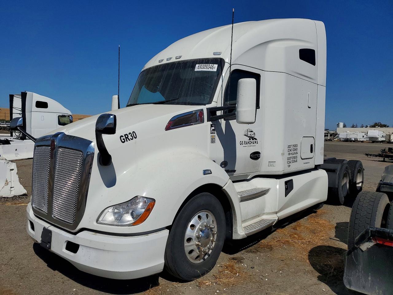 2022 KENWORTH T680 SEMI TRUCK | 1XKYDP9X4NJ474104 | UPCARS
