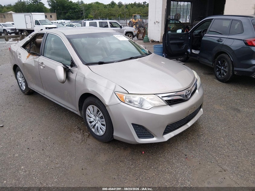 2014 TOYOTA CAMRY LE | 4T4BF1FK5ER421414 | UPCARS