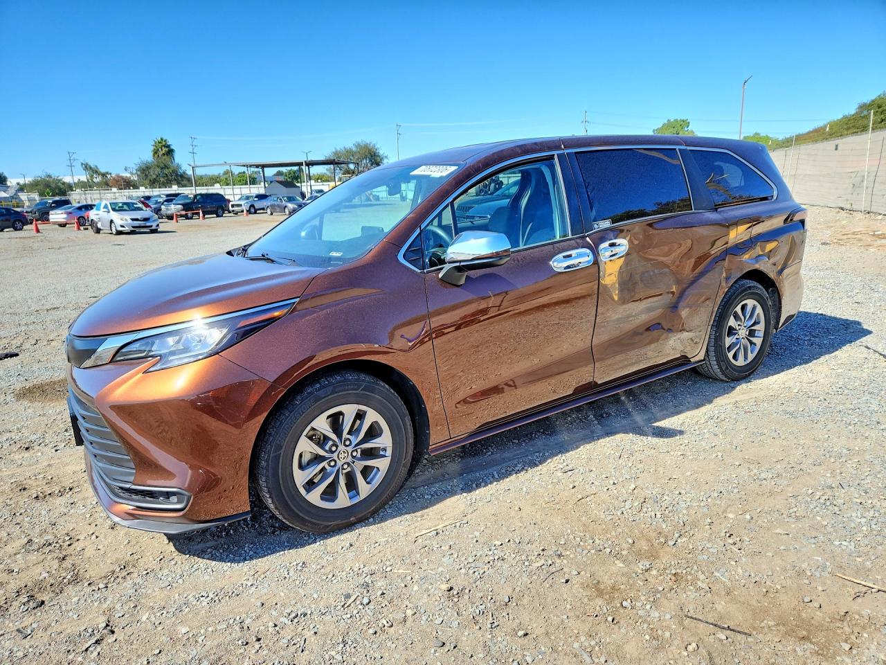 2023 TOYOTA SIENNA LE | 5TDKRKEC1PS139753 | UPCARS