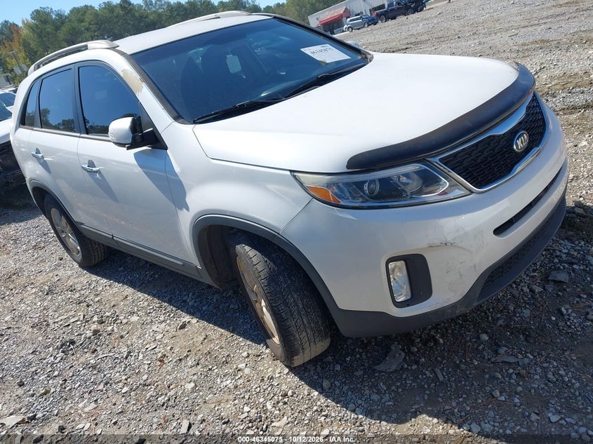 2015 KIA SORENTO LX | 5XYKT3A64FG602942 | UPCARS