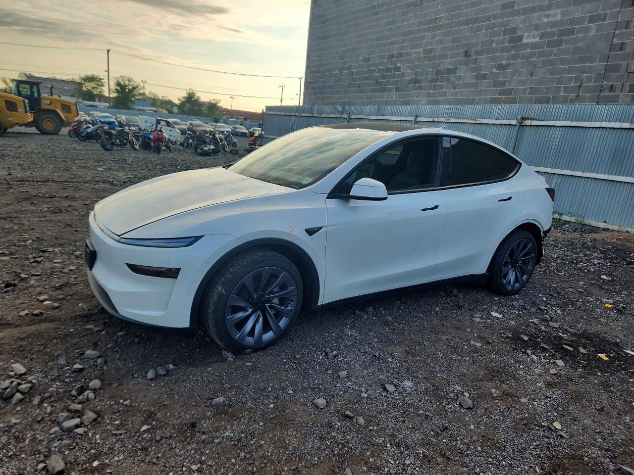 2026 TESLA MODEL Y | 7SAYGAEE4TF653657 | UPCARS