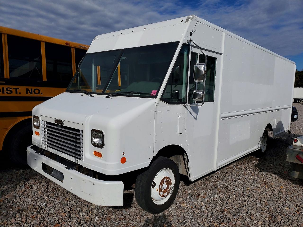 2018 FREIGHTLINER ALL OTHER MT45G CHASSIS DELIVERY TRUCK | 4UZAC2EA2JCJN5671 | UPCARS