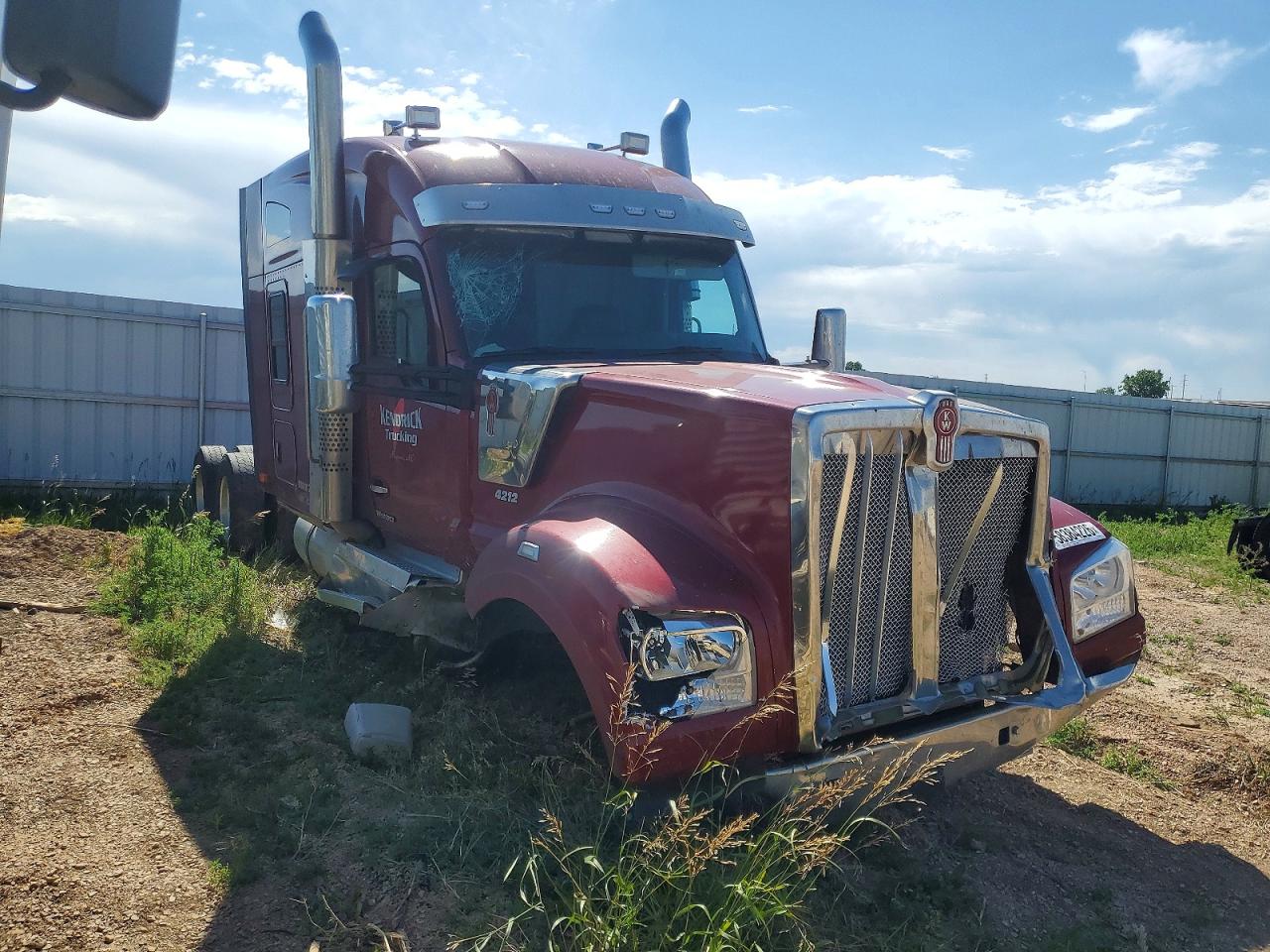 2023 KENWORTH K100 SEMI TRUCK | 1XK1DP9XXPJ236553 | UPCARS