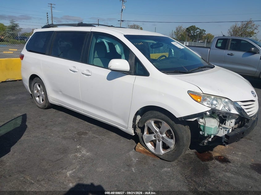 2017 TOYOTA SIENNA LE 8 PASSENGER | 5TDKZ3DC1HS874998 | UPCARS