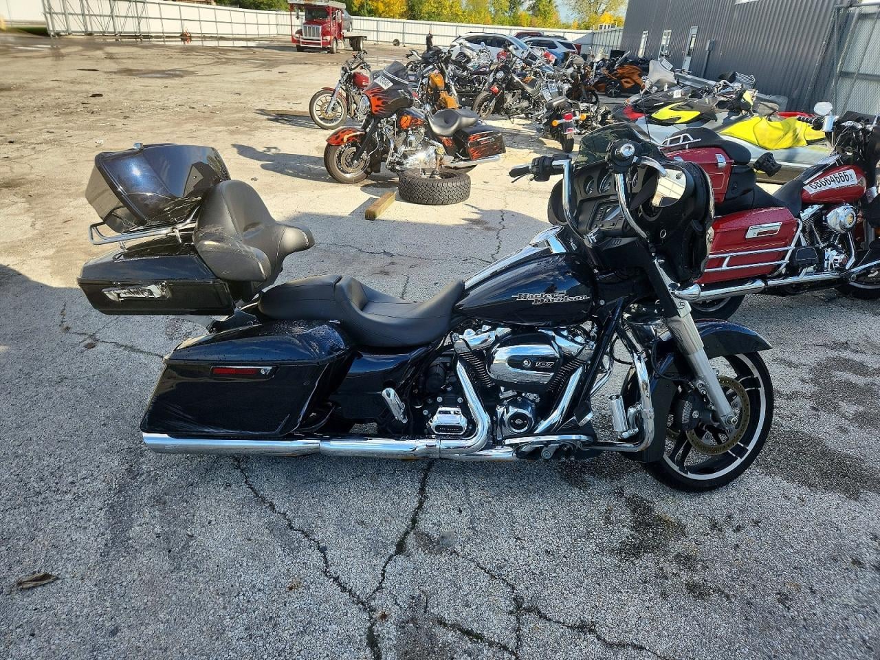 2019 HARLEY-DAVIDSON FL | 1HD1KBC14KB656500 | UPCARS