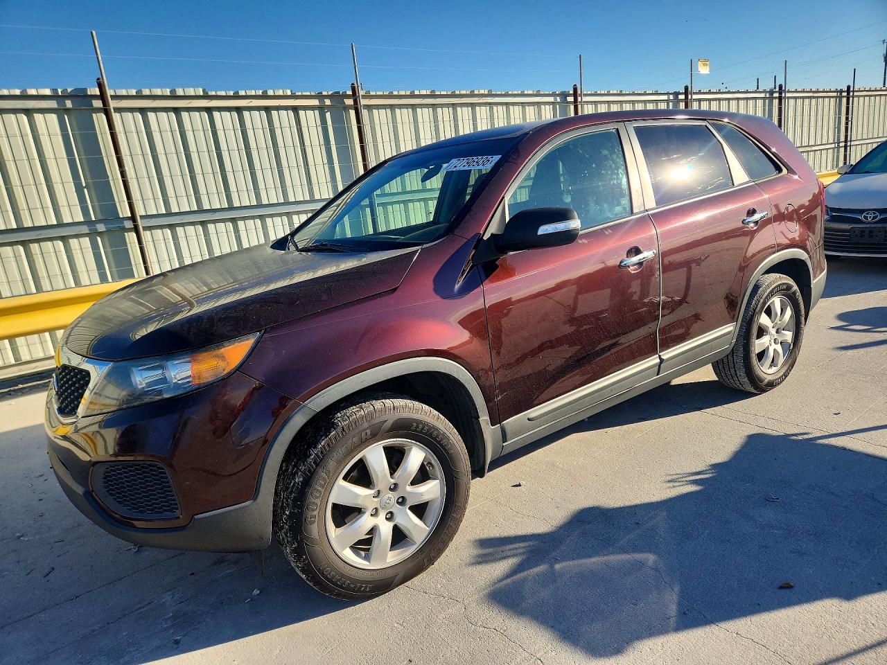 2012 KIA SORENTO LX | 5XYKT3A13CG279709 | UPCARS