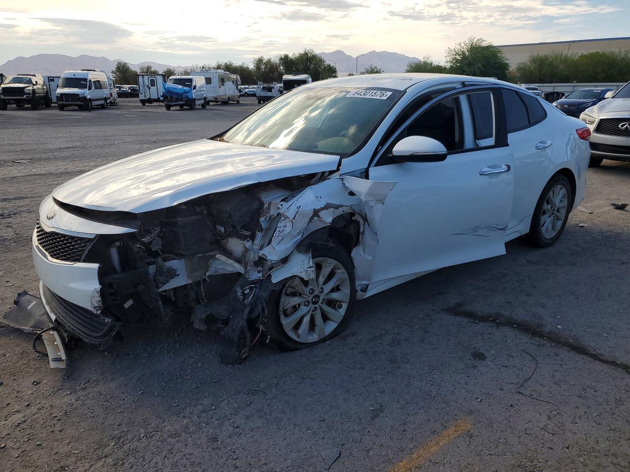 2018 KIA OPTIMA LX | 5XXGT4L38JG270984 | UPCARS