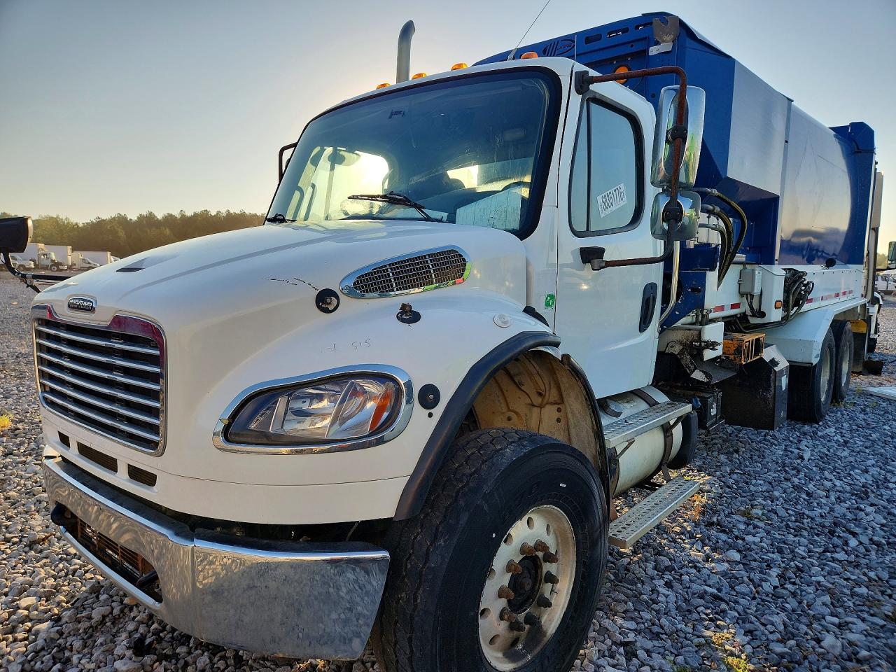 2019 FREIGHTLINER M2 BUSINESS CLASS  REFUSE TRUCK | 1FVHCYFE3KHJZ3569 | UPCARS