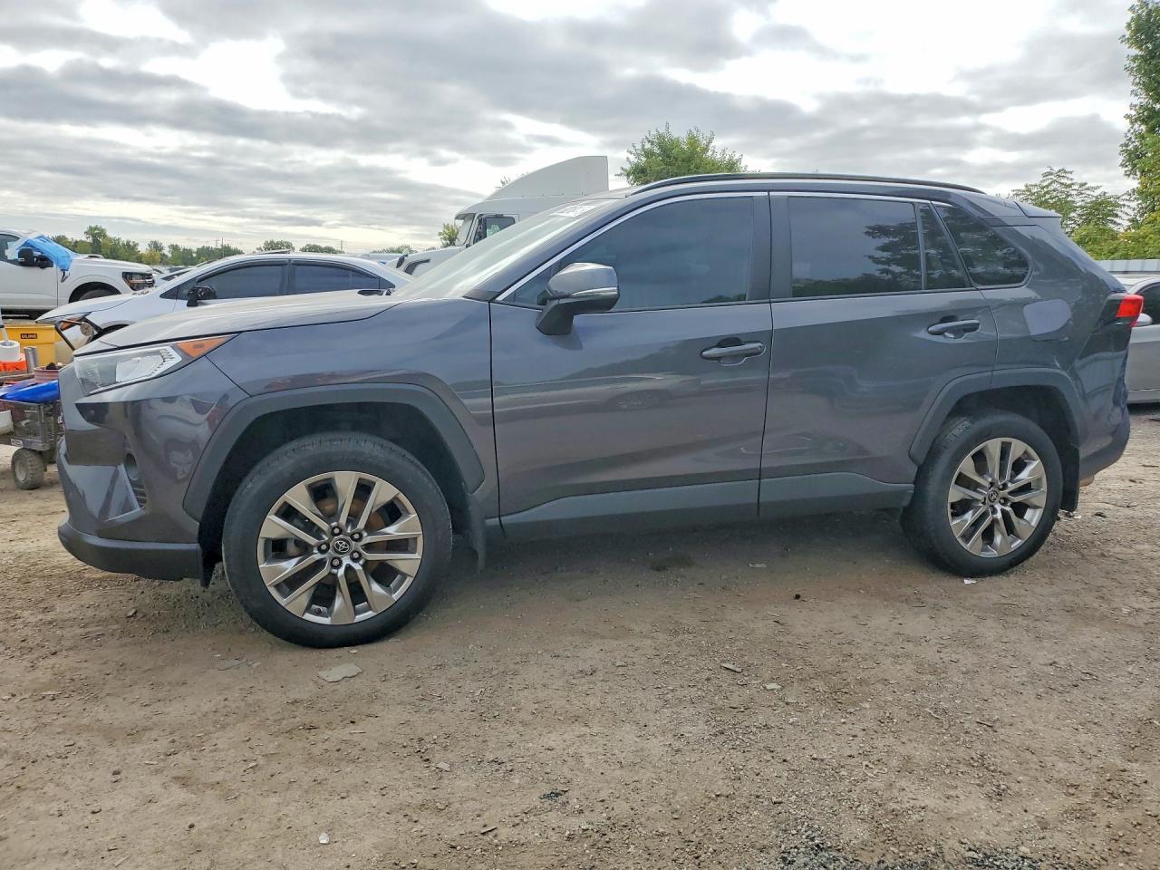 2020 TOYOTA RAV4 XLE | 2T3R1RFV9LW085688 | UPCARS