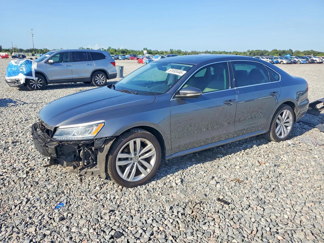 2018 VOLKSWAGEN PASSAT SE | 1VWBA7A3XJC016307 | UPCARS