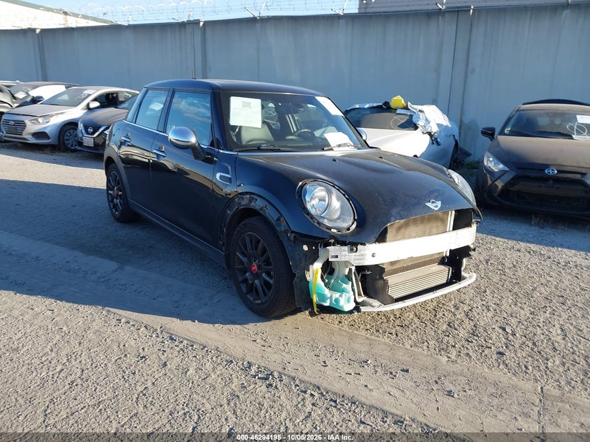 2015 MINI HARDTOP COOPER | WMWXS5C57FT832940 | UPCARS