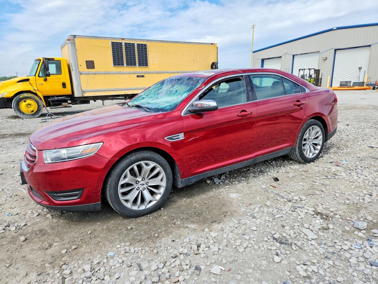 2016 FORD TAURUS LIMITED | 1FAHP2F82GG109672 | UPCARS