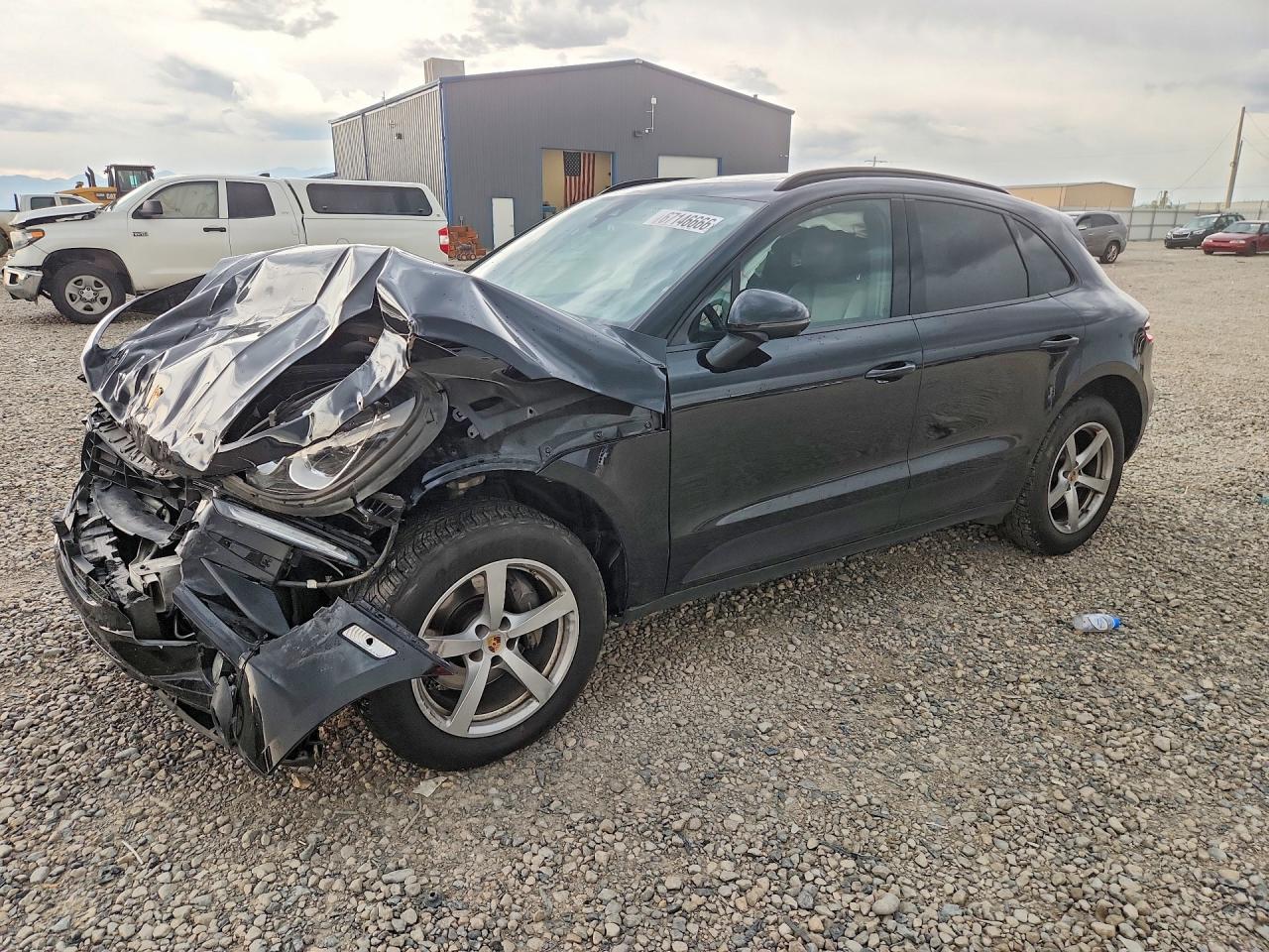 2017 PORSCHE MACAN | WP1AA2A55HLB82598 | UPCARS