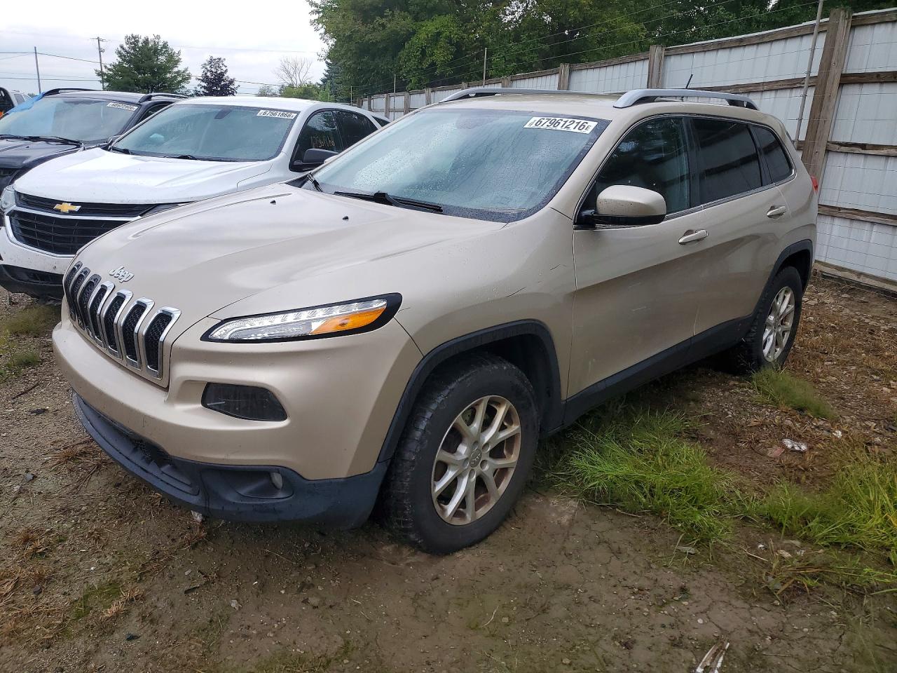 2014 JEEP CHEROKEE LATITUDE | 1C4PJMCS9EW197433 | UPCARS