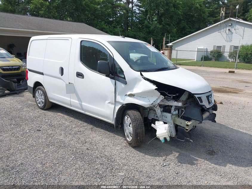 2015 NISSAN NV200 SV | 3N6CM0KN3FK729781 | UPCARS