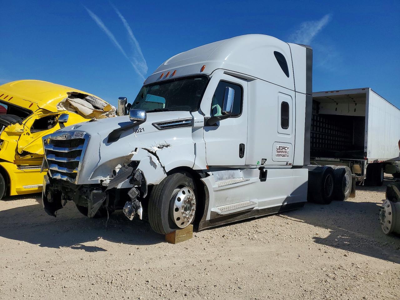 2025 FREIGHTLINER ALL OTHER SEMI TRUCK | 3AKJHHDRXSSWA5285 | UPCARS