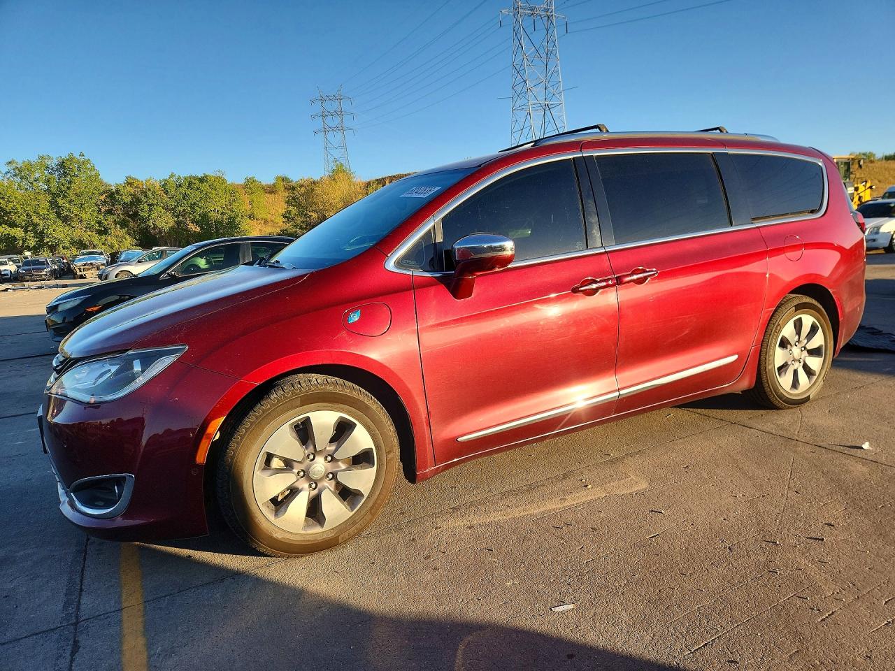2018 CHRYSLER PACIFICA HYBRID LIMITED | 2C4RC1N7XJR229478 | UPCARS