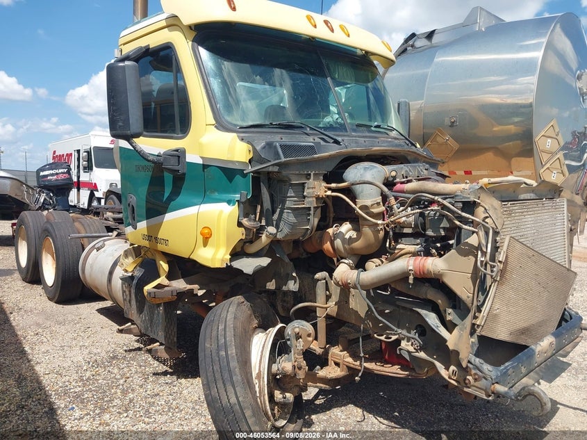 2014 FREIGHTLINER CASCADIA 125 | 3AKJGEBG8ESFS8625 | UPCARS