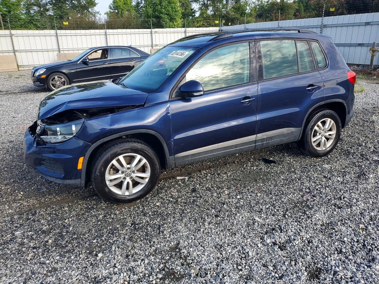 2015 VOLKSWAGEN TIGUAN S | WVGAV7AXXFW599825 | UPCARS