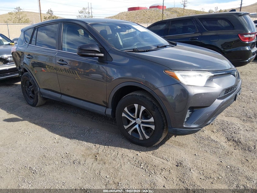 2018 TOYOTA RAV4 LE | 2T3BFREV1JW766252 | UPCARS