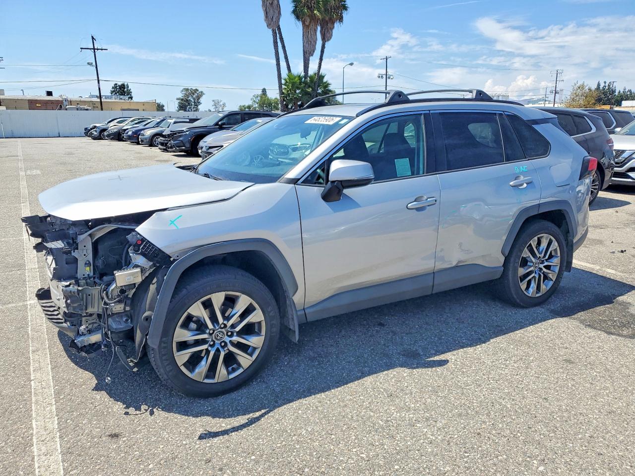 2020 TOYOTA RAV4 XLE PREMIUM | 2T3C1RFV7LW064425 | UPCARS