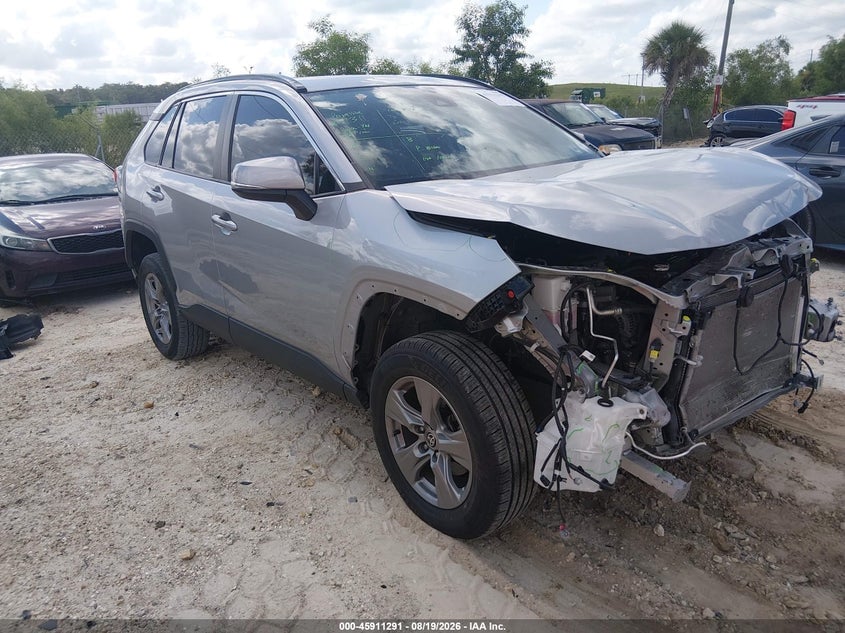 2024 TOYOTA RAV4 XLE | 2T3W1RFV3RW306925 | UPCARS