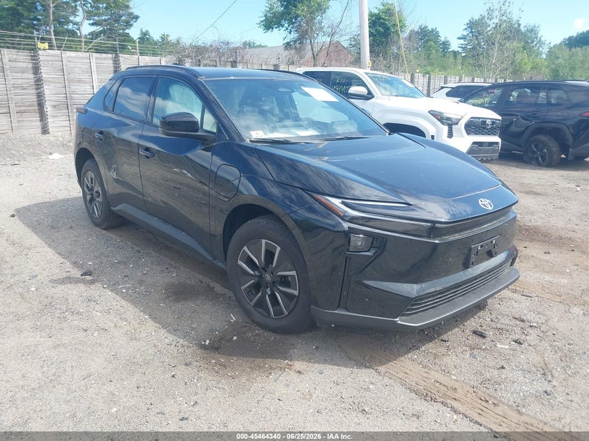 2026 TOYOTA BZ XLE | JTMBDAFB8TJ016408 | UPCARS