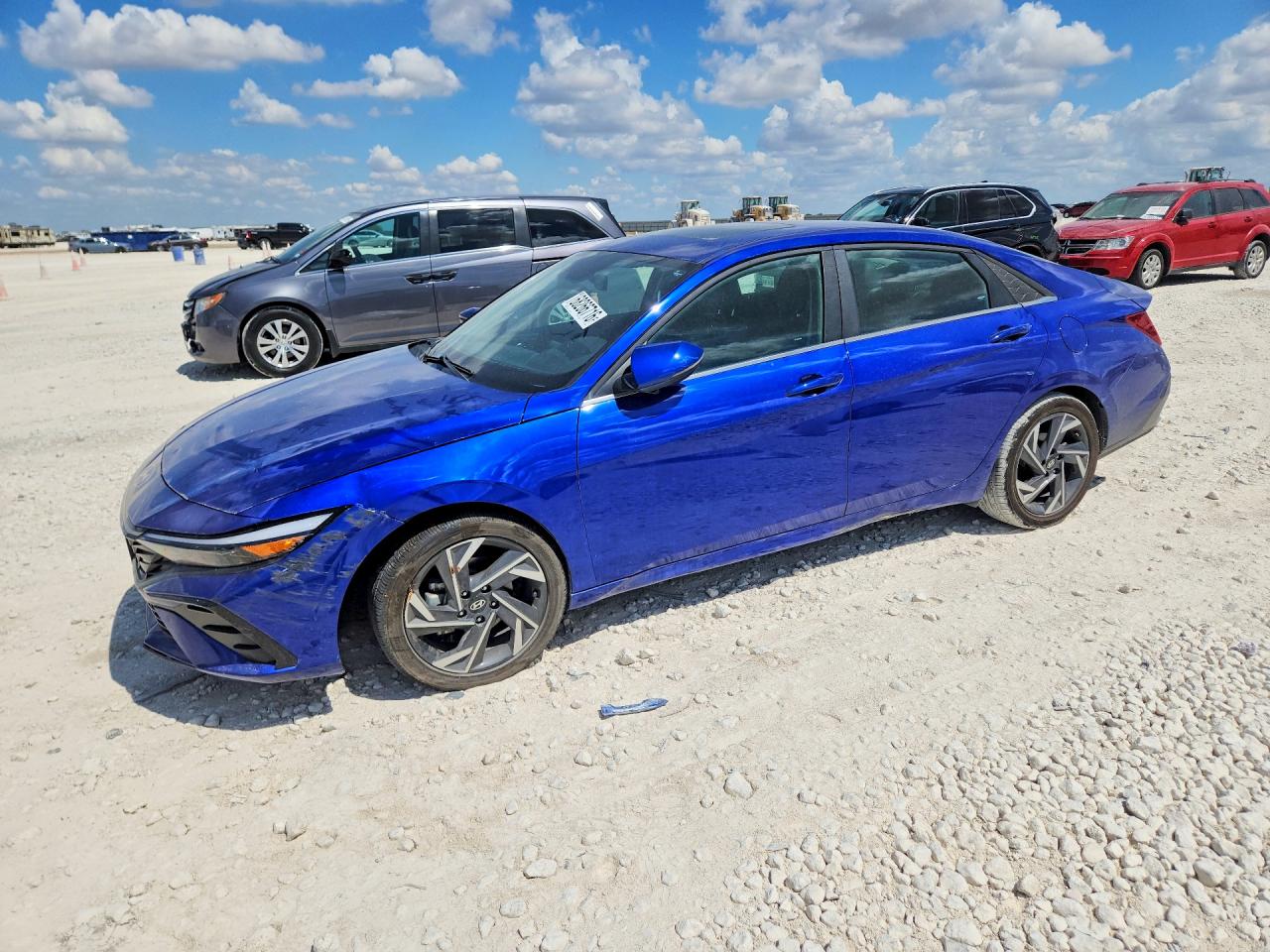 2025 HYUNDAI ELANTRA LIMITED | KMHLN4DJ3SU127437 | UPCARS