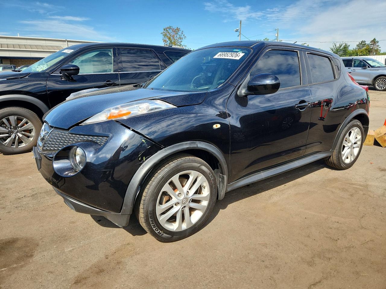 2011 NISSAN JUKE S | JN8AF5MV9BT016032 | UPCARS