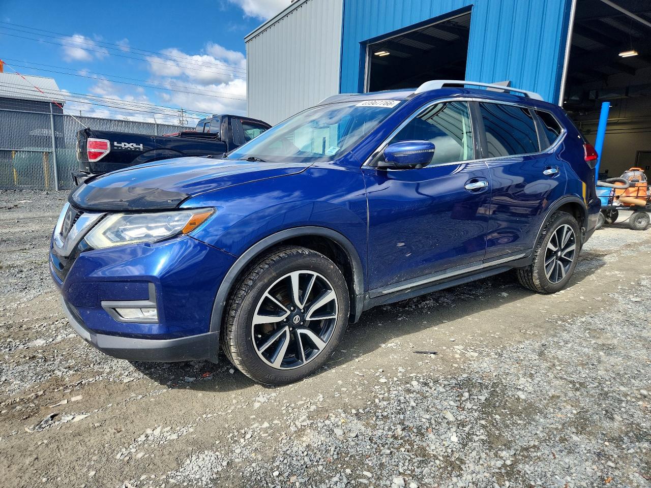 2017 NISSAN ROGUE SV | 5N1AT2MV5HC755048 | UPCARS