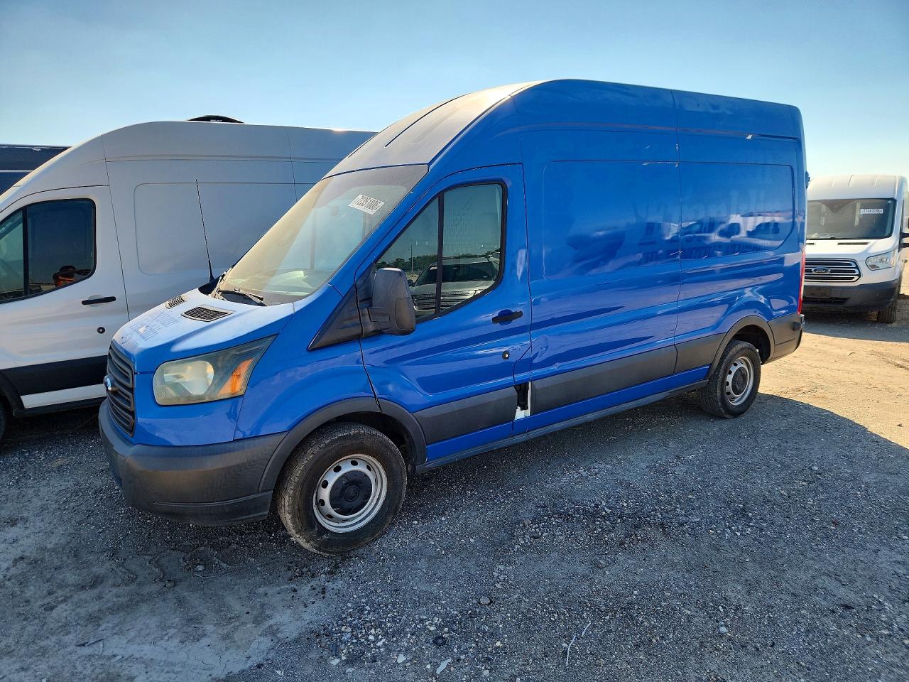 2015 FORD TRANSI T-250 | 1FTYR2XM4FKA62205 | UPCARS