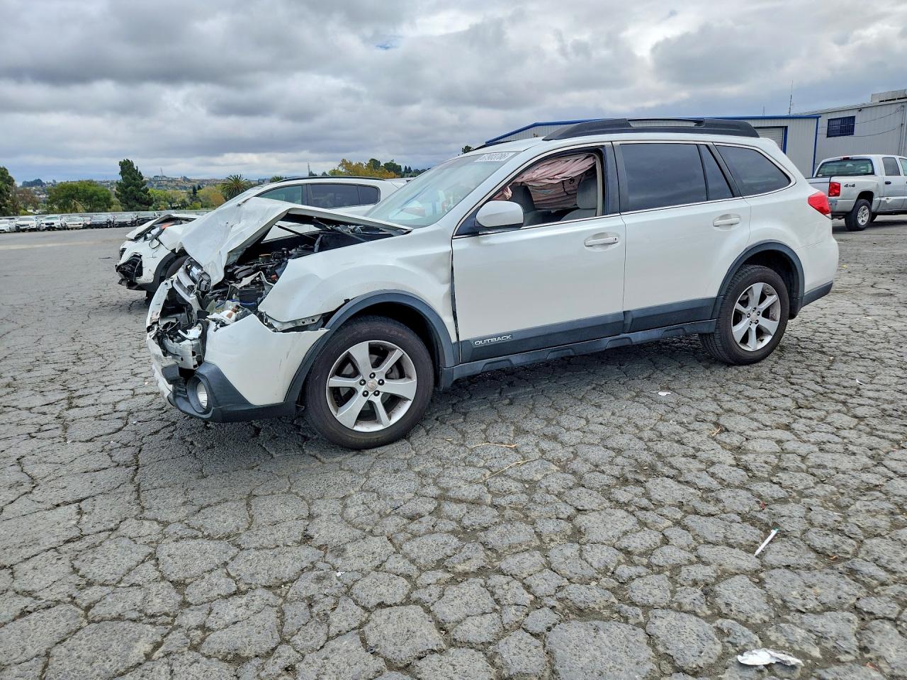 2014 SUBARU OUTBACK 2.5I PREMIUM | 4S4BRBCC6E3237352 | UPCARS