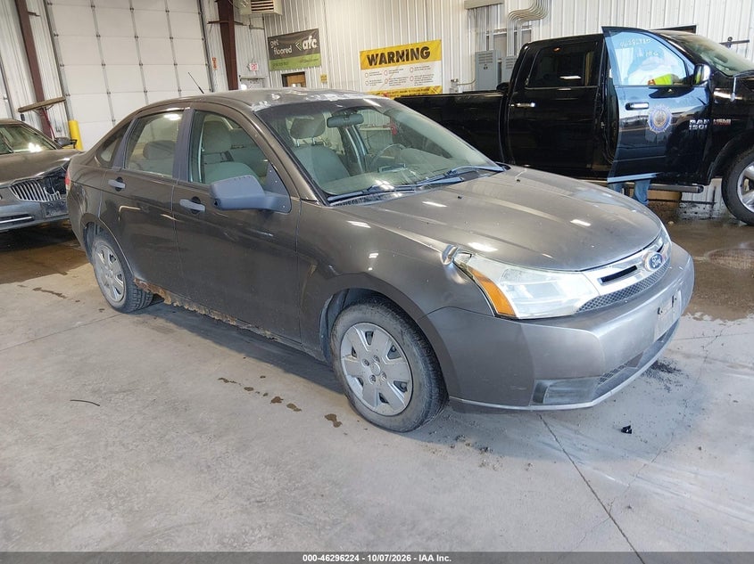 2010 FORD FOCU S | 1FAHP3EN7AW262252 | UPCARS