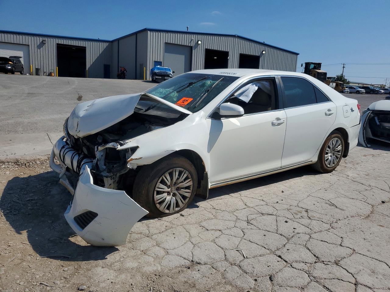 2014 TOYOTA CAMRY LE | 4T4BF1FK4ER369631 | UPCARS
