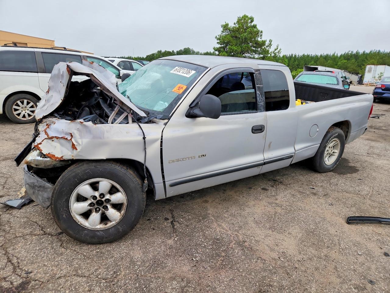 2000 DODGE DAKOTA | 1B7GL22X8YS637326 | UPCARS