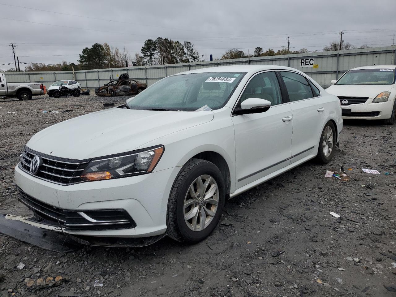 2016 VOLKSWAGEN PASSAT S | 1VWAT7A3XGC026494 | UPCARS