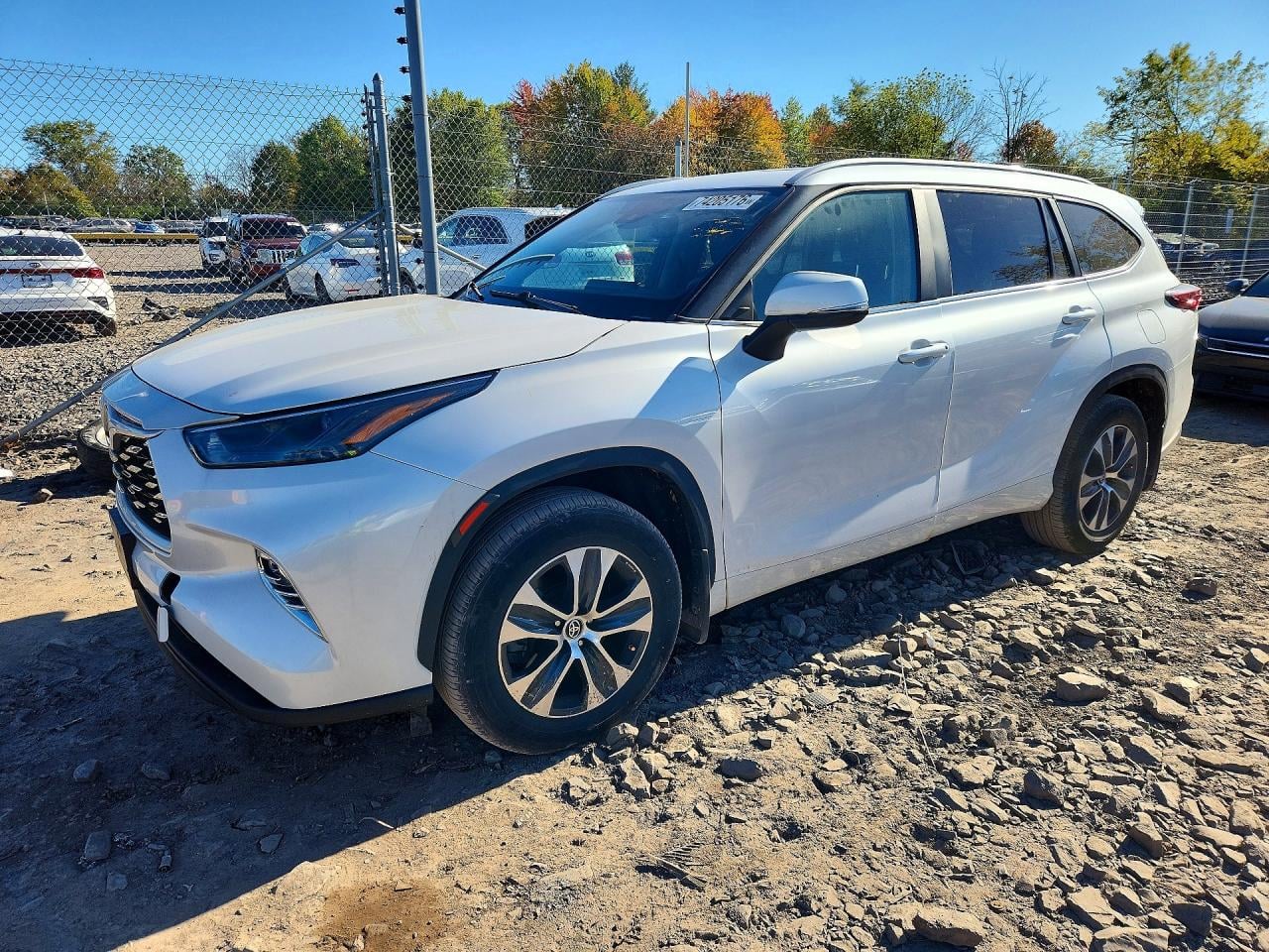 2024 TOYOTA HIGHLANDER XLE | 5TDKDRBH7RS569202 | UPCARS