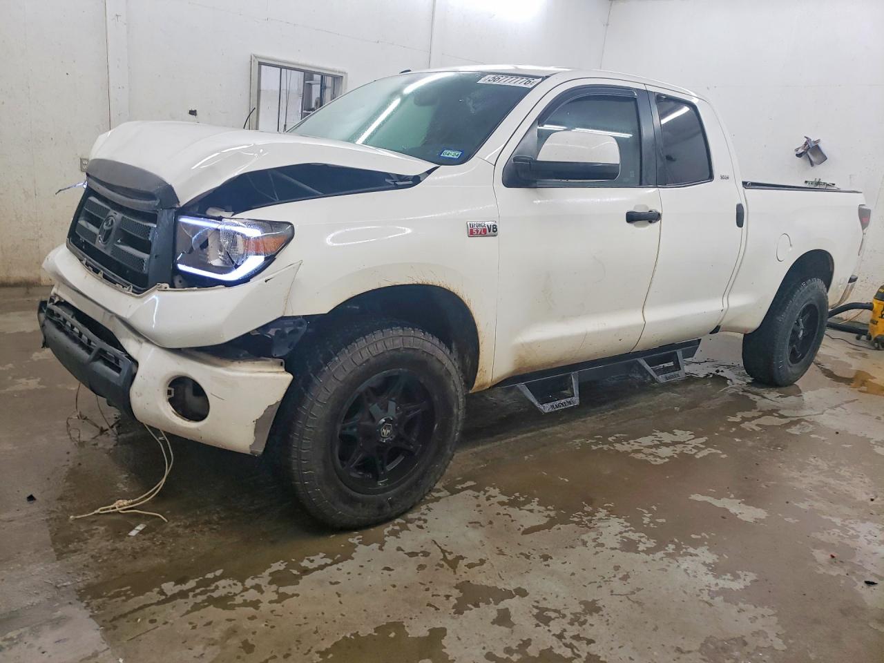 2011 TOYOTA TUNDRA DOUBLE CAB SR5 | 5TFUW5F13BX163863 | UPCARS