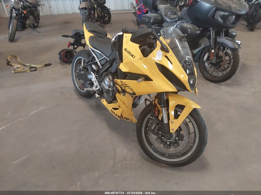 2024 SUZUKI GSX800 F | JS1EM13BXR7101140 | UPCARS