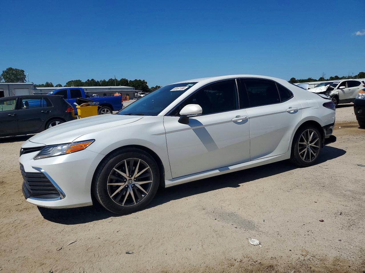 2022 TOYOTA CAMRY XLE | 4T1F11AK2NU033638 | UPCARS