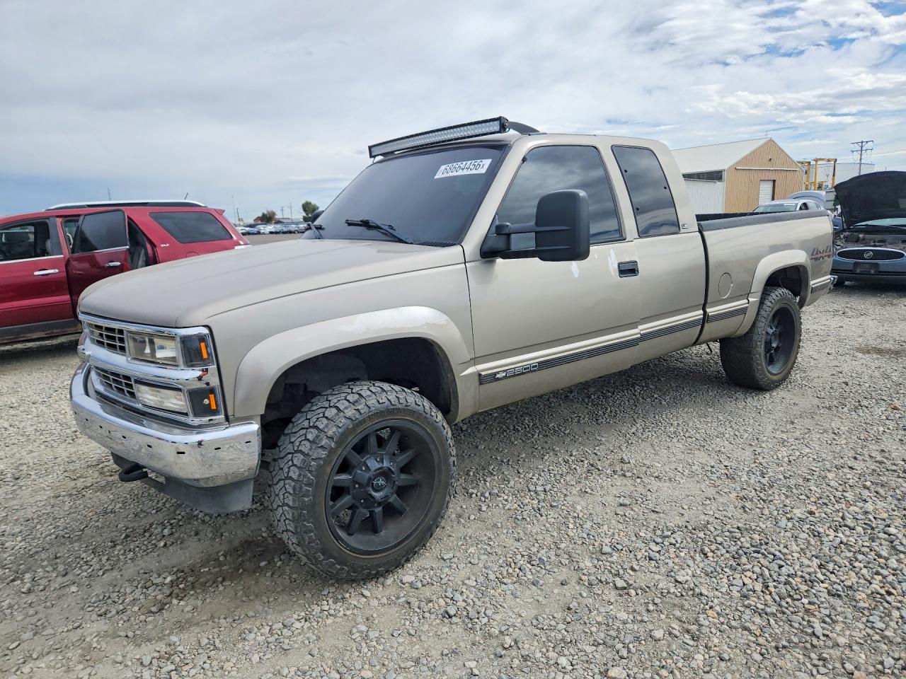 2000 CHEVROLET GMT K2500 | 1GCGK29R3YF505352 | UPCARS
