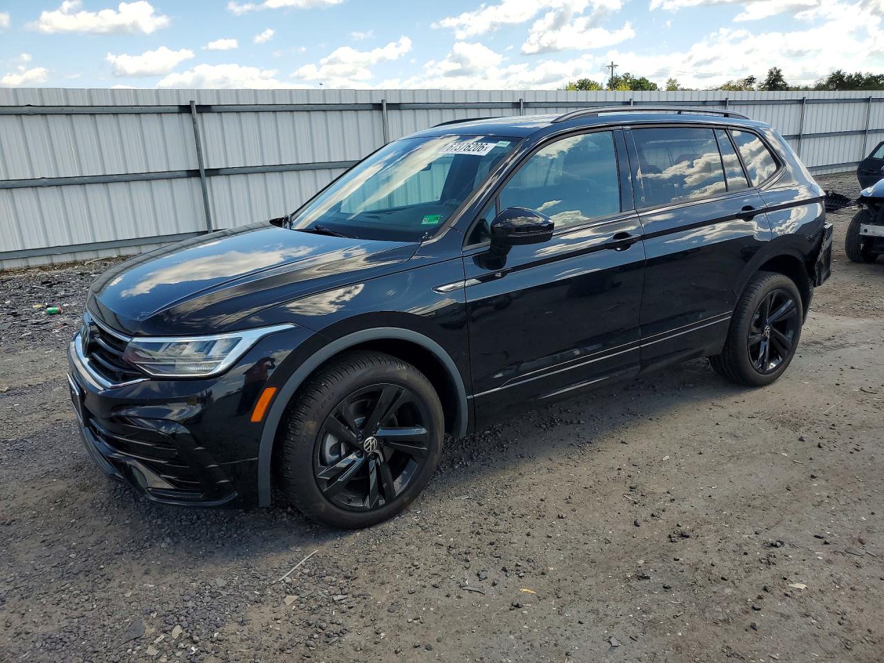 2024 VOLKSWAGEN TIGUAN SE R-LINE BLACK | 3VV8B7AX0RM018589 | UPCARS