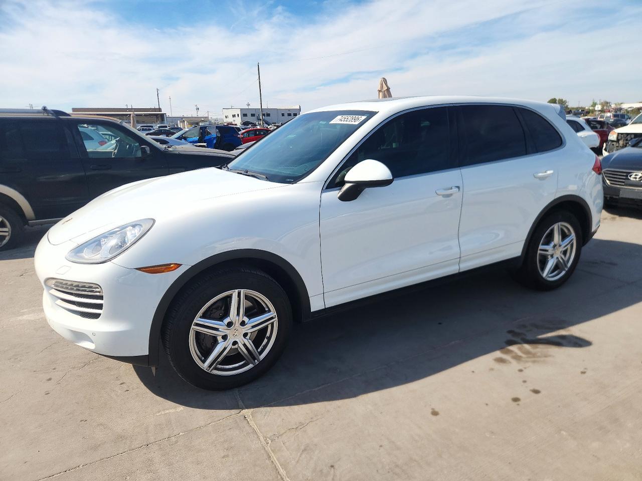 2014 PORSCHE CAYENNE | WP1AA2A22ELA96201 | UPCARS