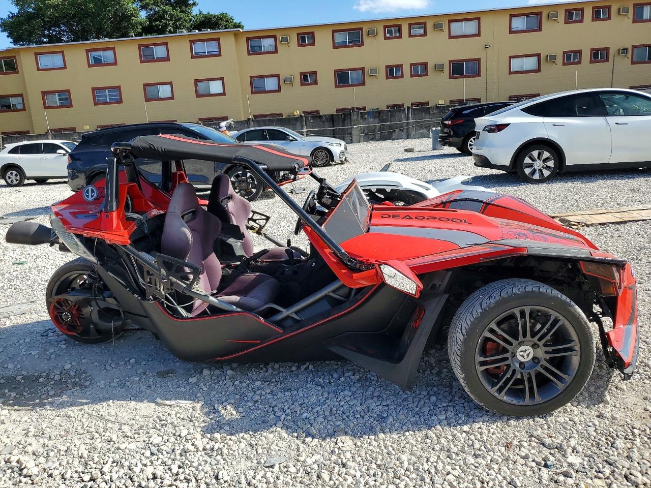 2015 POLARIS SLINGSHOT SL | 57XAAPFA1F5104221 | UPCARS