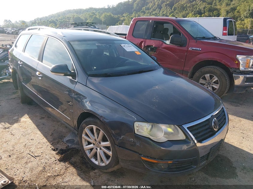 2010 VOLKSWAGEN PASSAT KOMFORT | WVWXL7AN4AE028395 | UPCARS